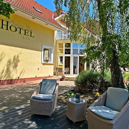 Hotel Penta Lux 터터 외부 사진